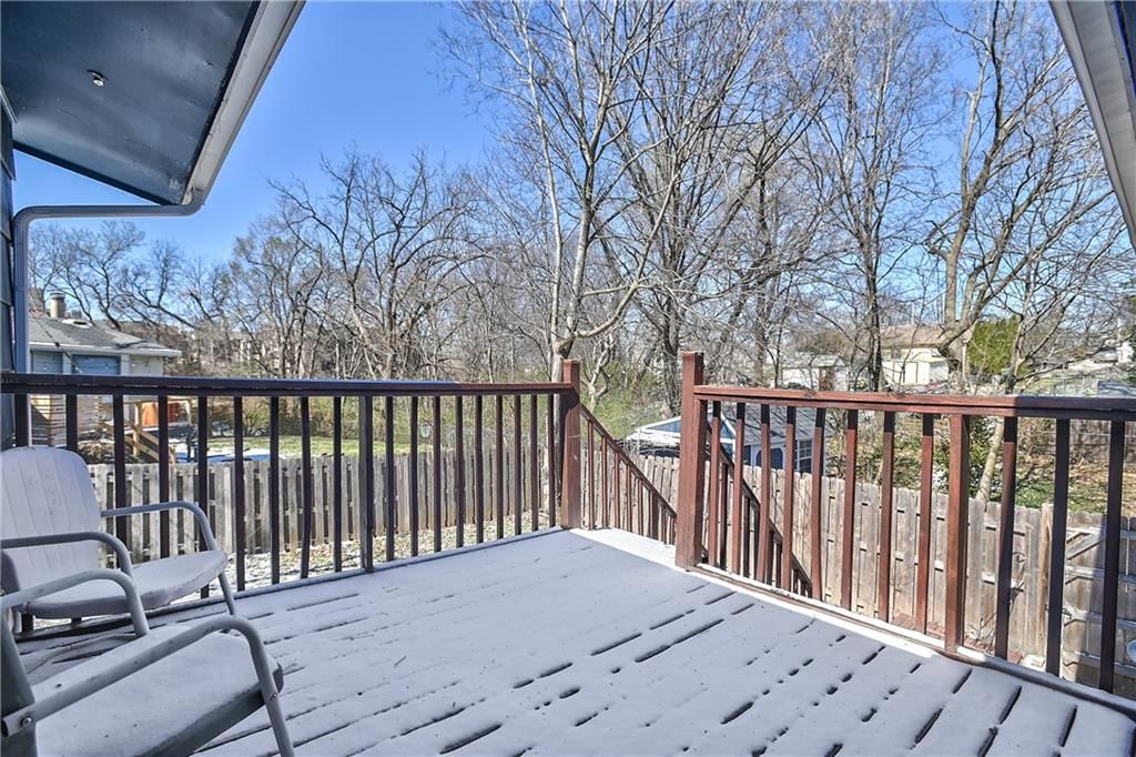 954 Sutton Court — photo 37