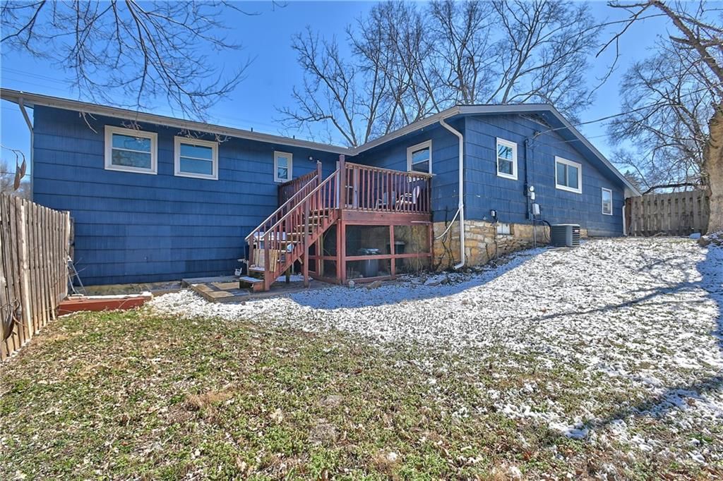 954 Sutton Court — photo 38