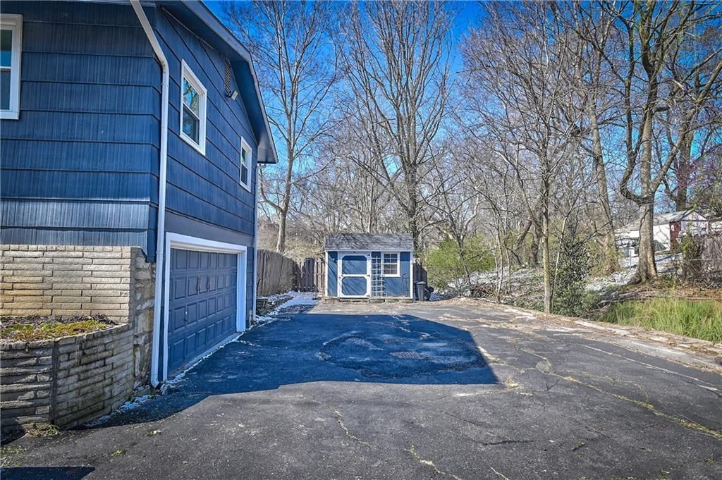 954 Sutton Court — photo 40