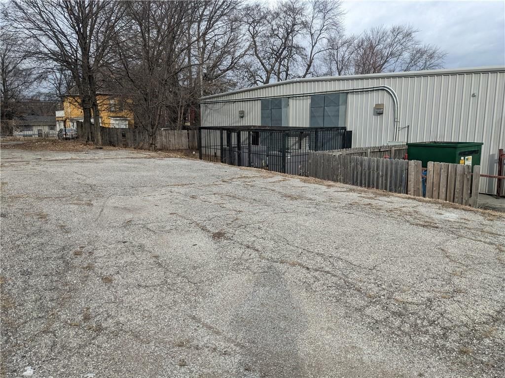 700 Prospect Avenue — photo 3