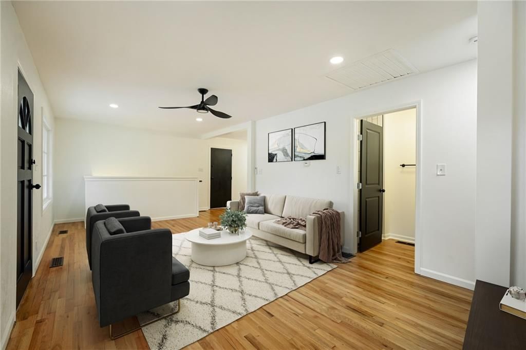 15211 Bellaire Avenue — photo 6
