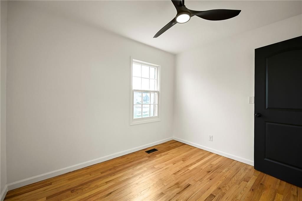 15211 Bellaire Avenue — photo 16
