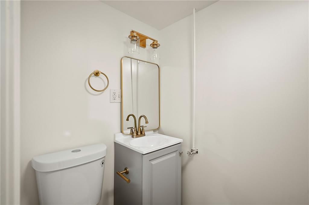 15211 Bellaire Avenue — photo 18