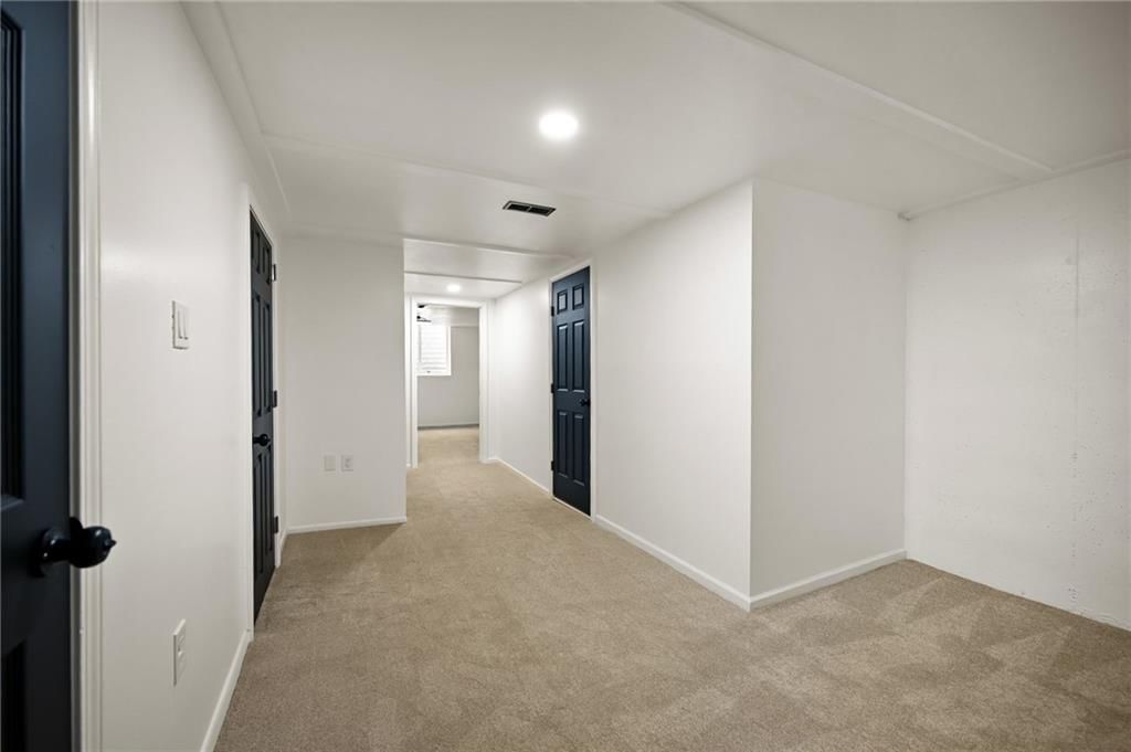 15211 Bellaire Avenue — photo 20