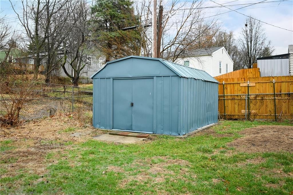 15211 Bellaire Avenue — photo 25