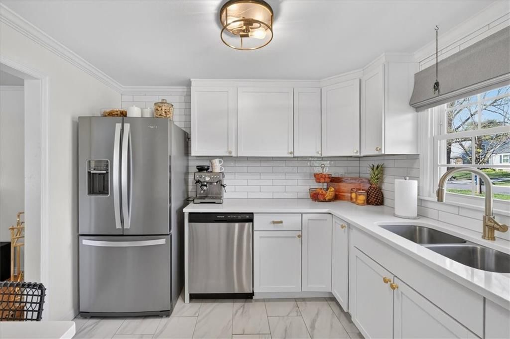 4021 W 73rd Terrace — photo 6