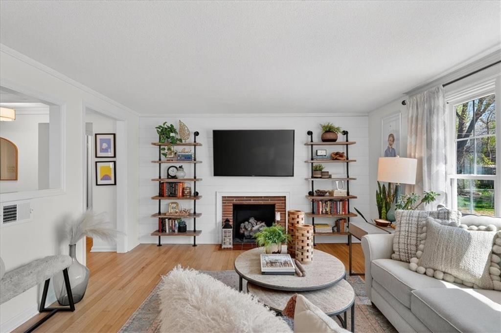 4021 W 73rd Terrace — photo 13