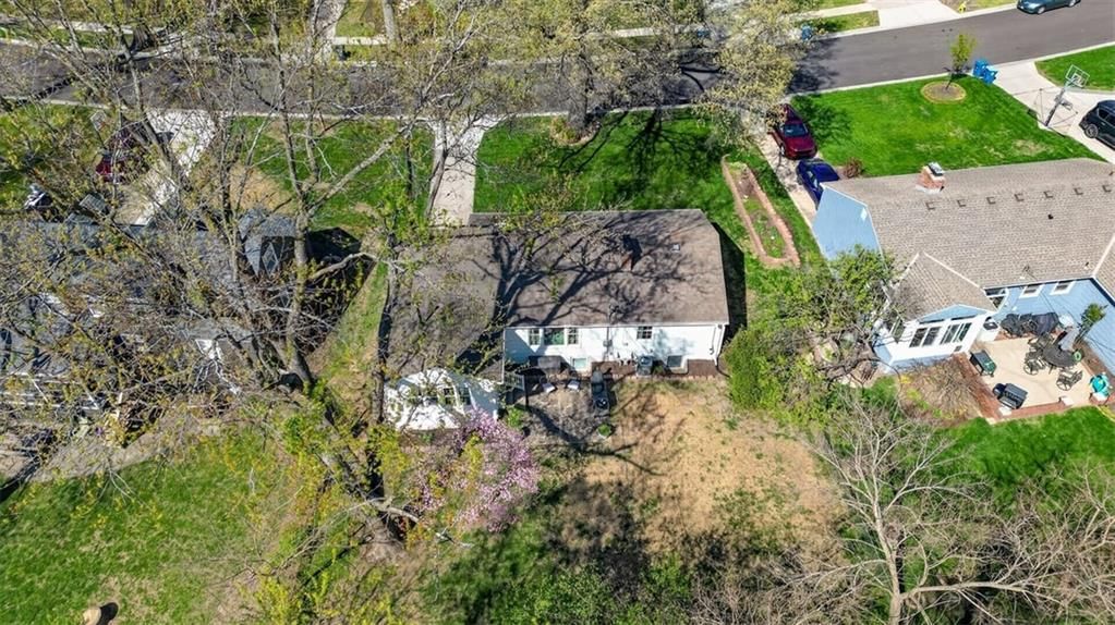 4021 W 73rd Terrace — photo 32