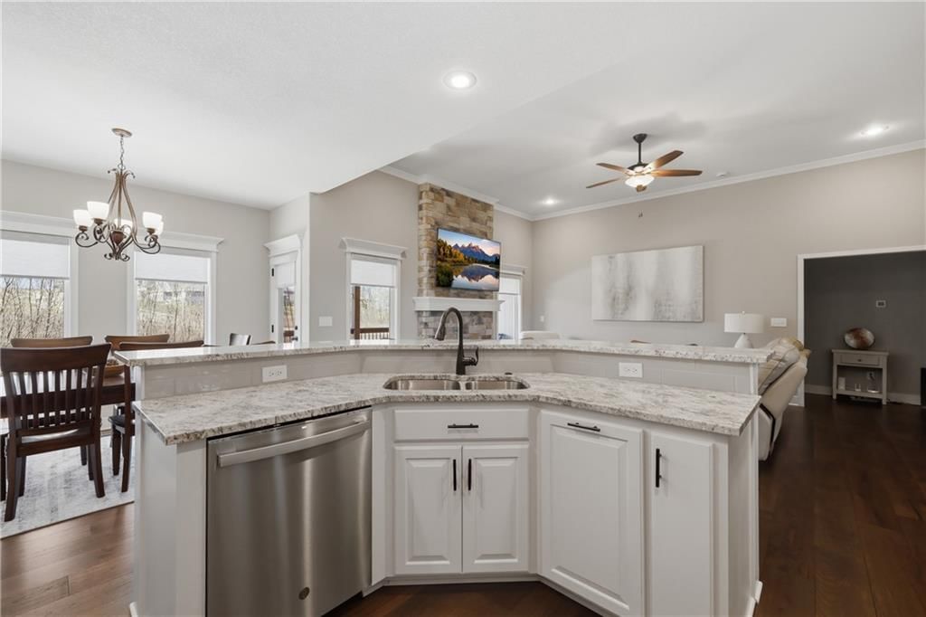 10212 N Corrington Avenue — photo 16