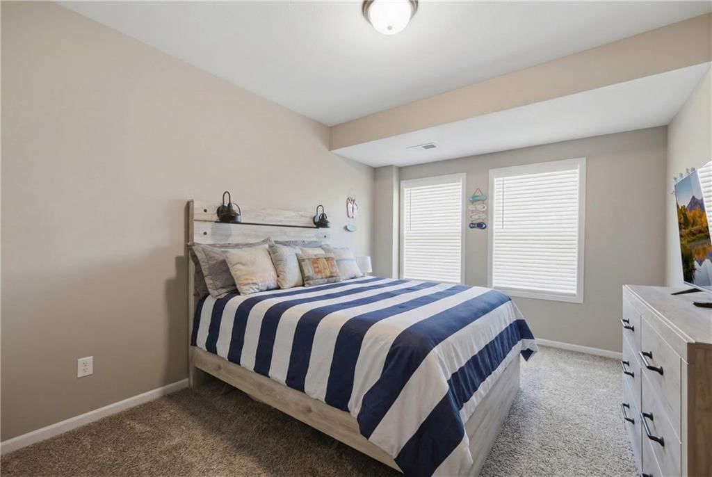 10212 N Corrington Avenue — photo 36