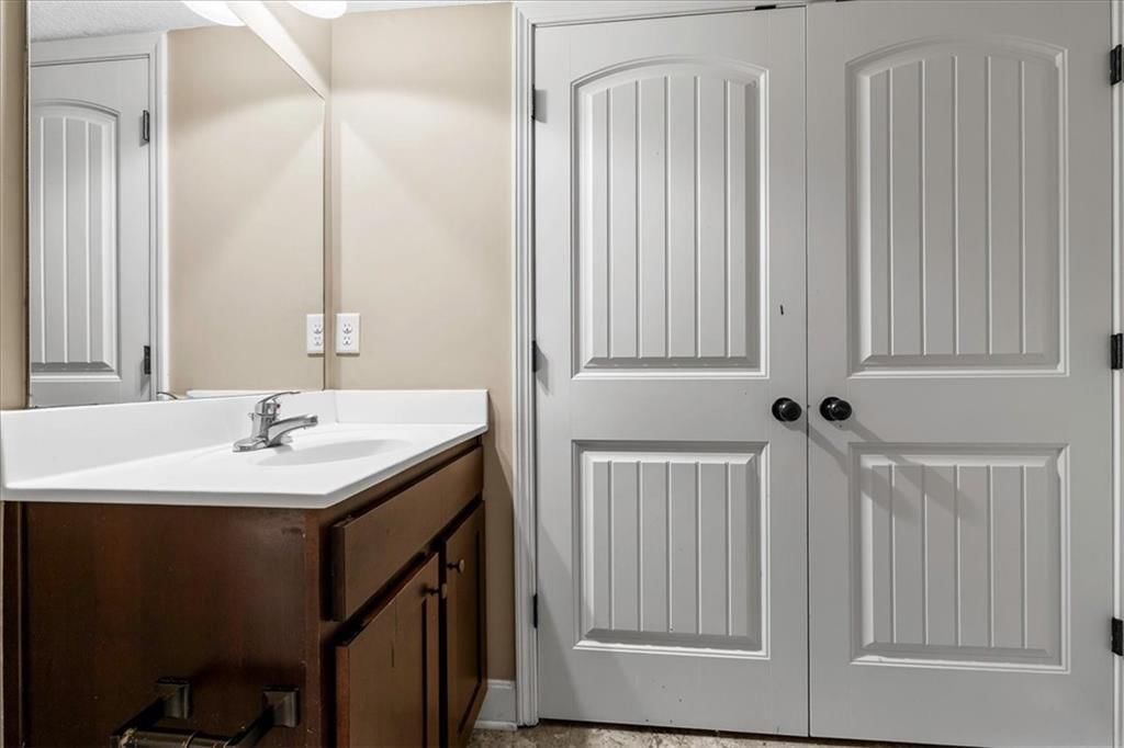 5401 N Hickory Street — photo 11