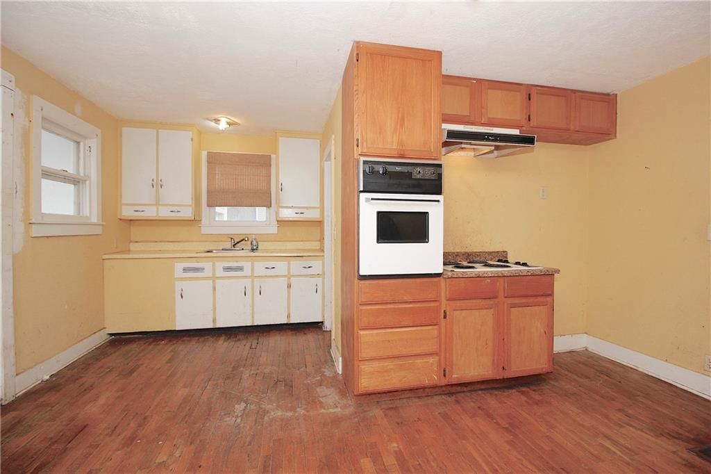 203 S Elm Street — photo 6