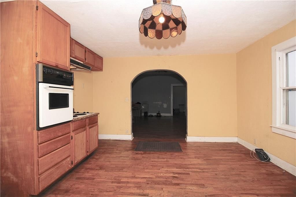 203 S Elm Street — photo 9
