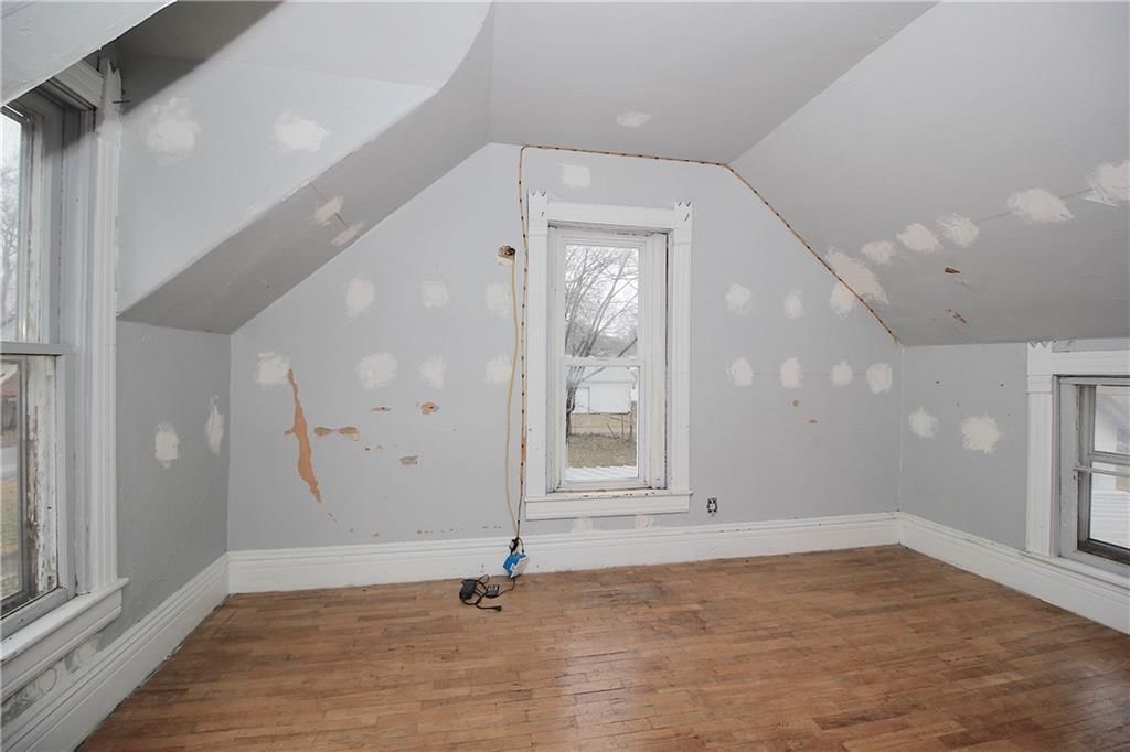 203 S Elm Street — photo 18
