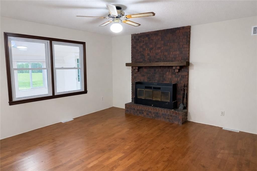 170 NE 1011 Road — photo 9
