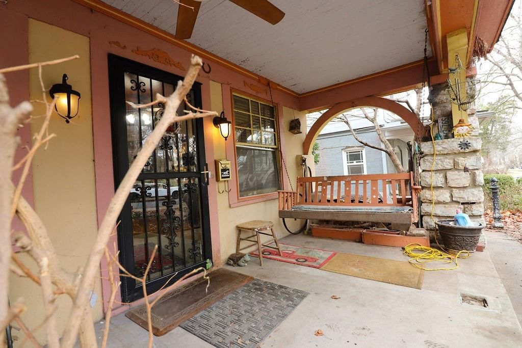 3635 Bell Street — photo 2