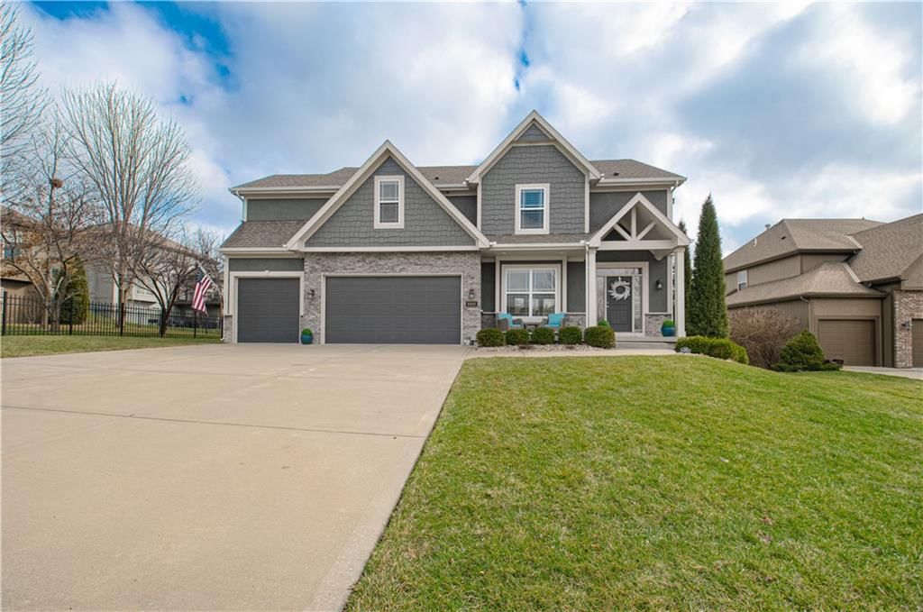 8909 NE 95th Court, Kansas City, MO
