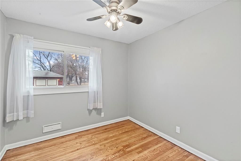 11013 E 53rd Terrace — photo 17