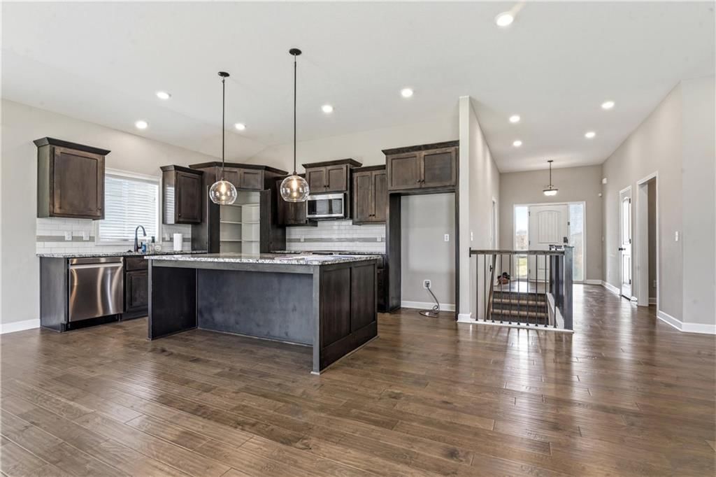1829 NE Riley Drive — photo 4