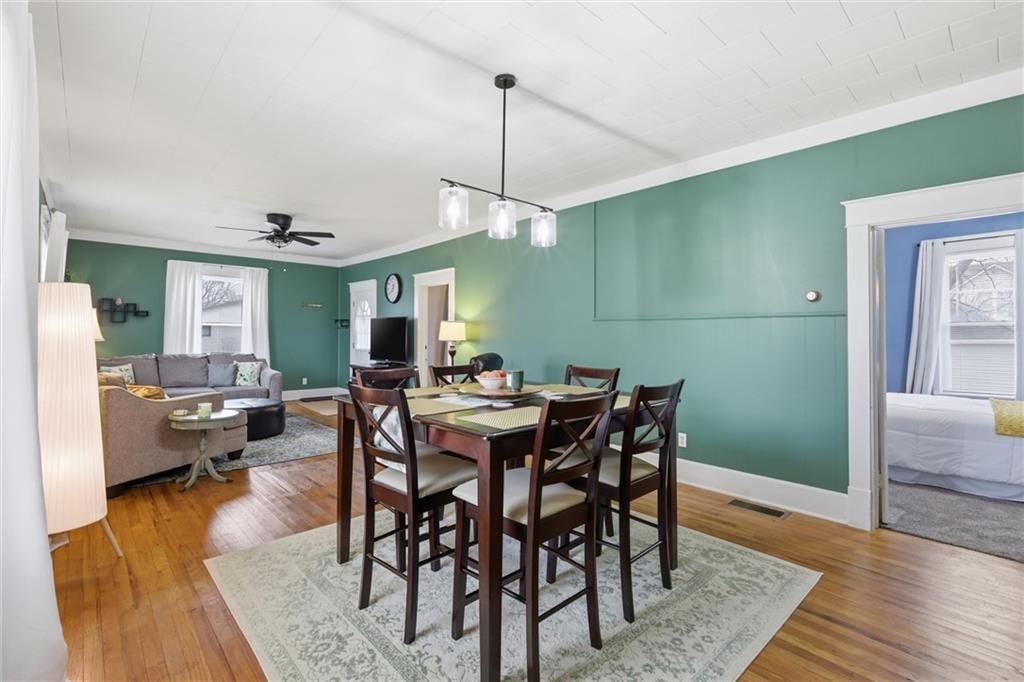126 S OAK Street — photo 4