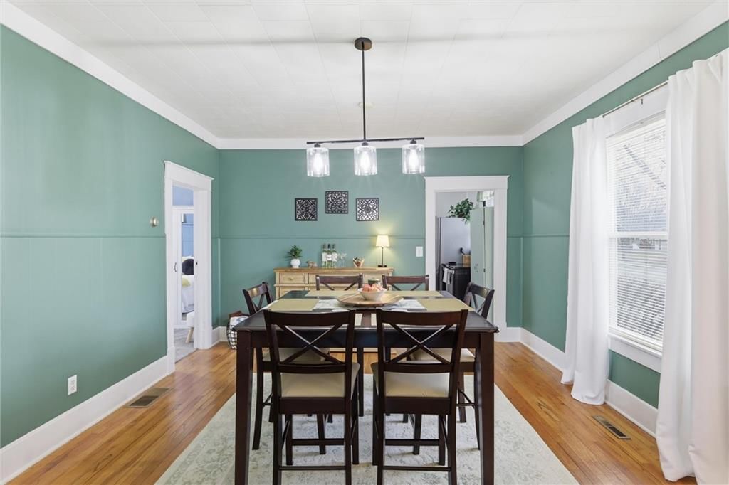 126 S OAK Street — photo 5