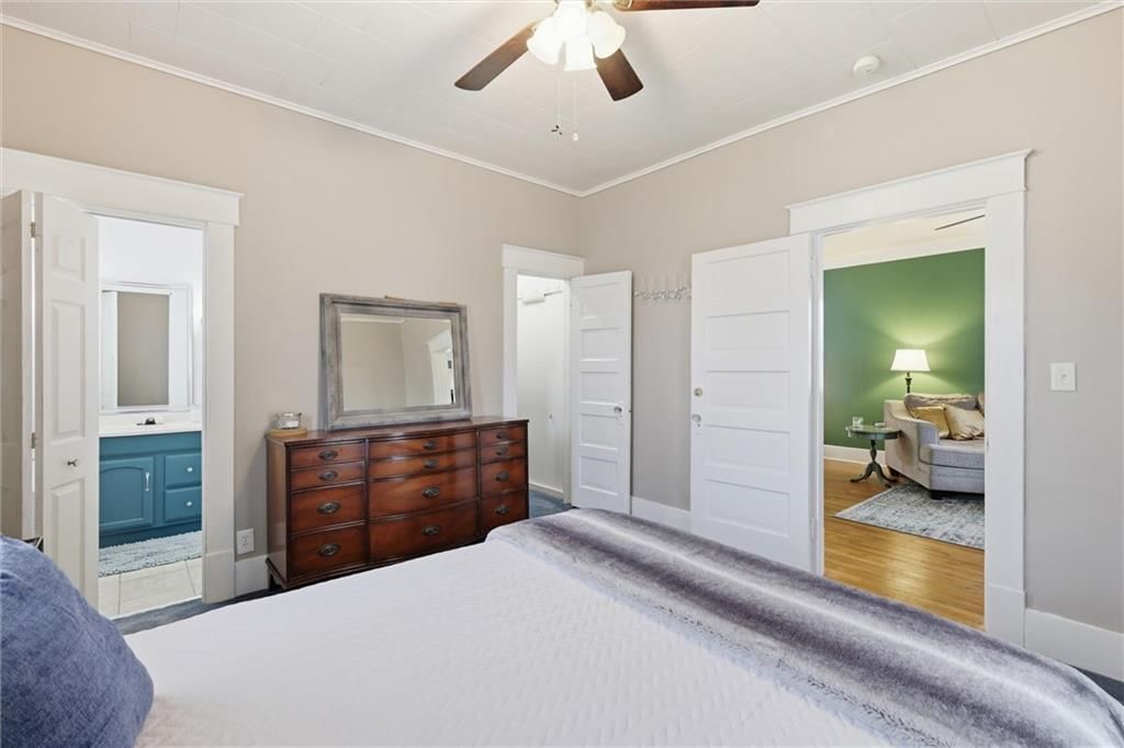 126 S OAK Street — photo 11
