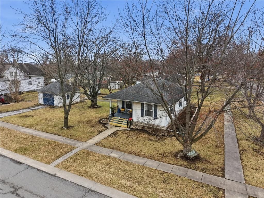 126 S OAK Street — photo 20