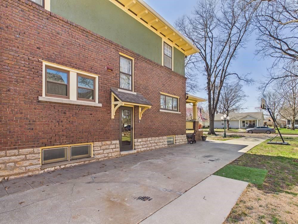 517 S Eddy Street — photo 16