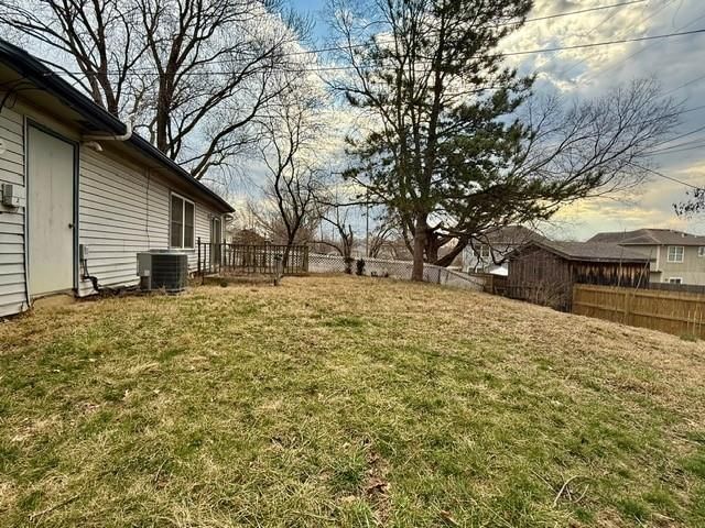 1727 W 26th Street — photo 30