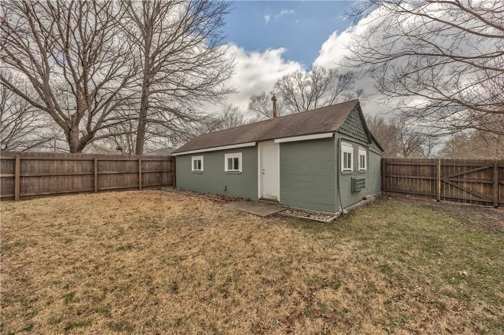 301 NW 82nd Street — photo 19