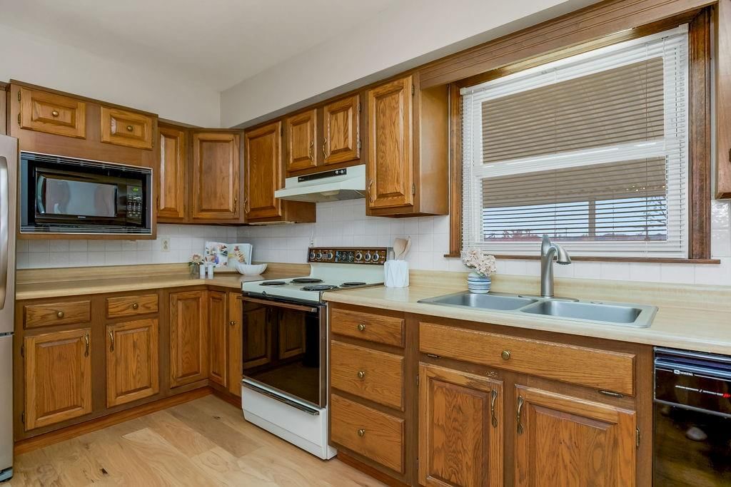 6500 N Harrison Street — photo 9