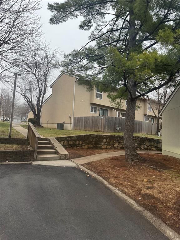 12757 W 109th Street — photo 10