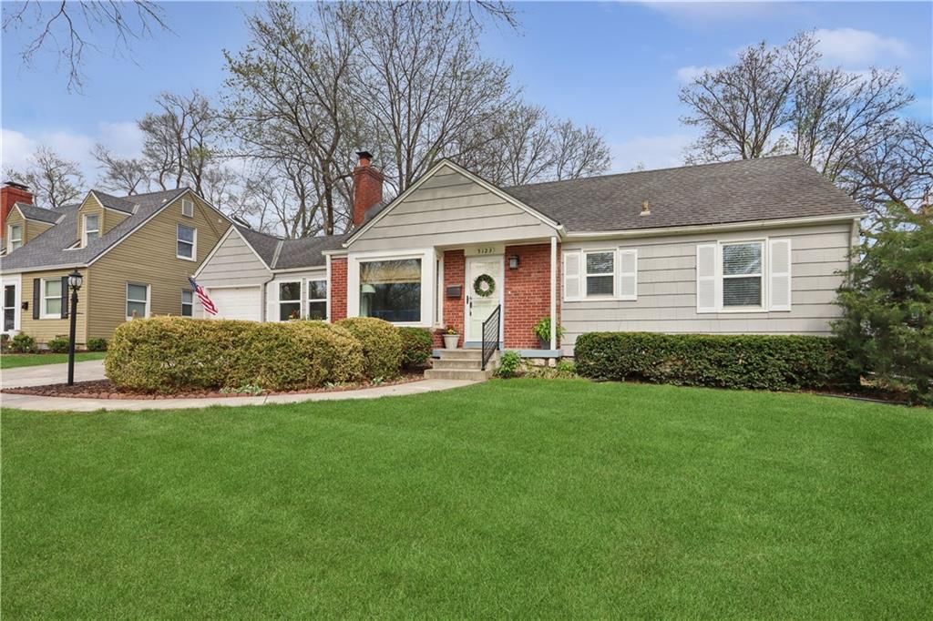 5123 CLARK Drive, Roeland Park, KS