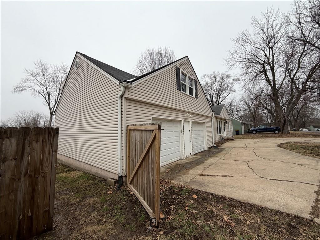 5805 Ridgeway Avenue — photo 3