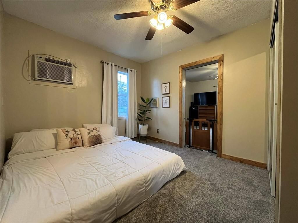 401 S 8th Street — photo 10