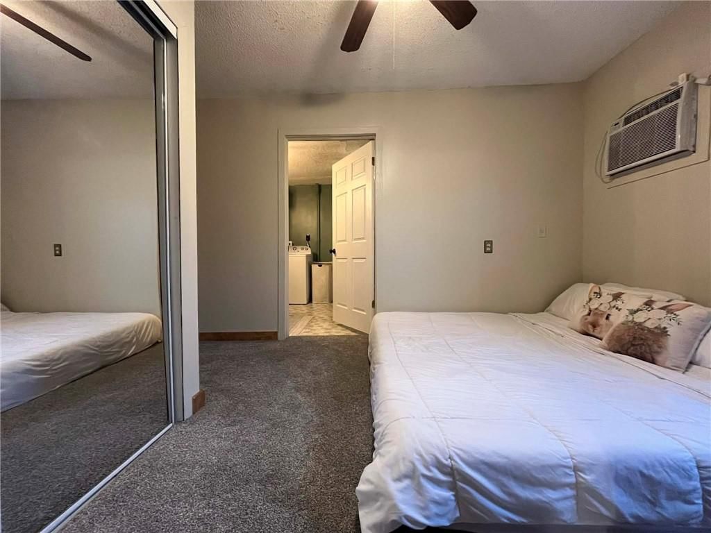 401 S 8th Street — photo 11