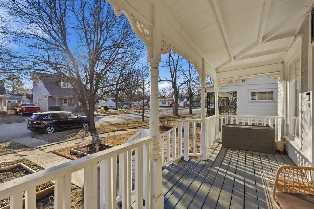 220 S Broadway Street — photo 3