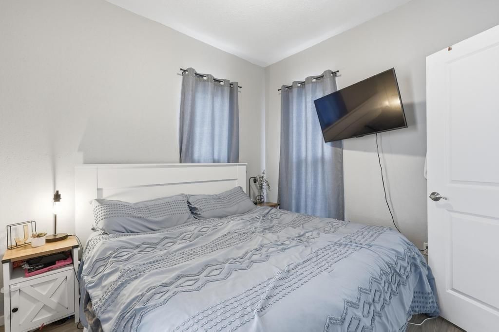 220 S Broadway Street — photo 15