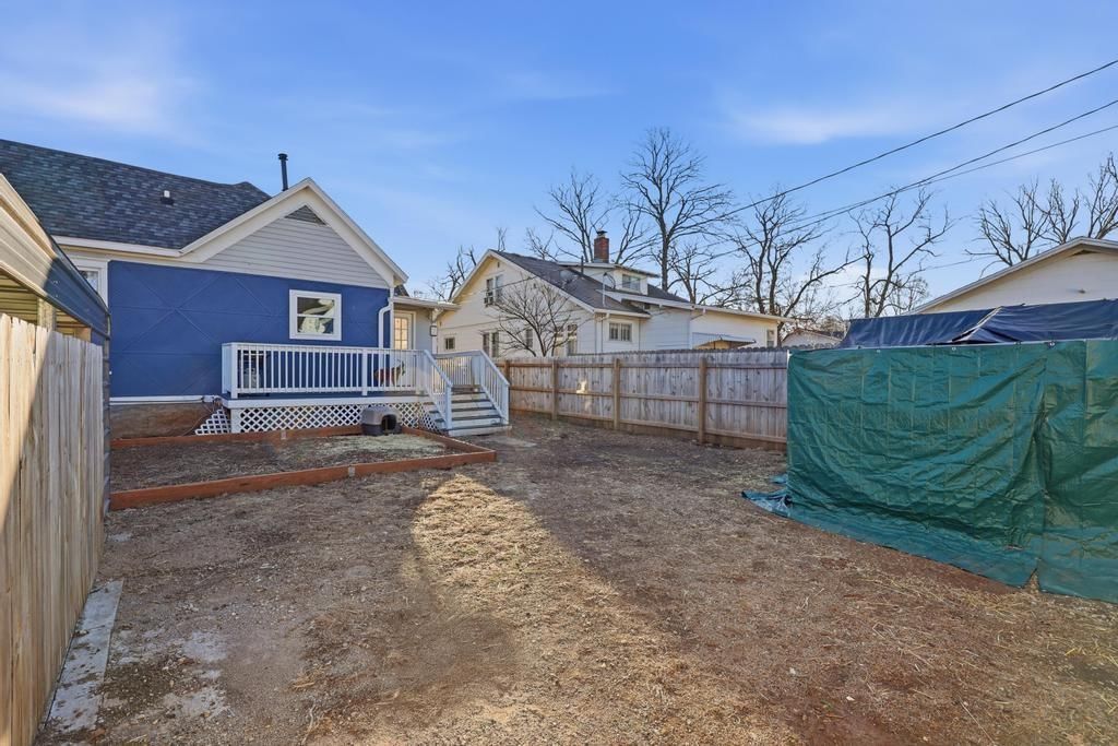 220 S Broadway Street — photo 23