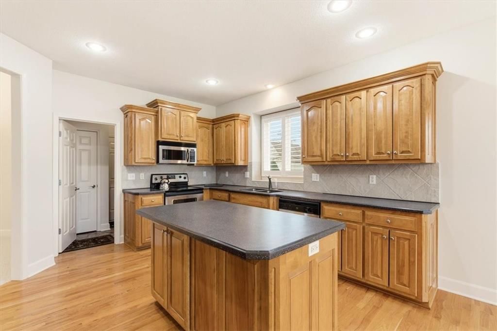 19430 W 98th Street — photo 12