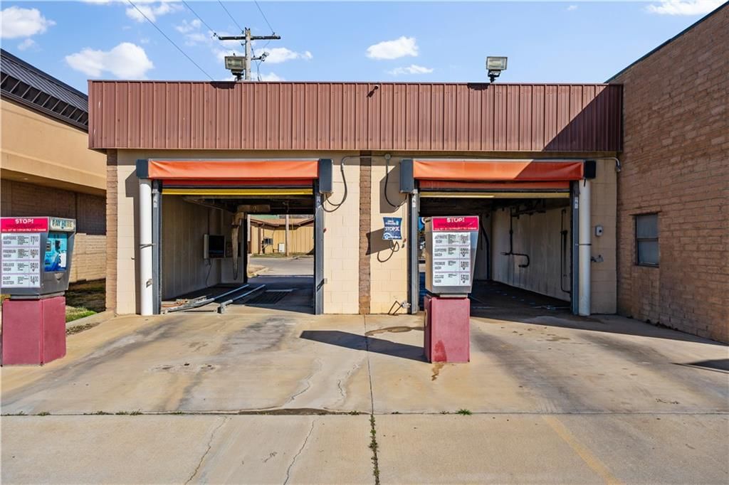 1720 W Main Street — photo 6