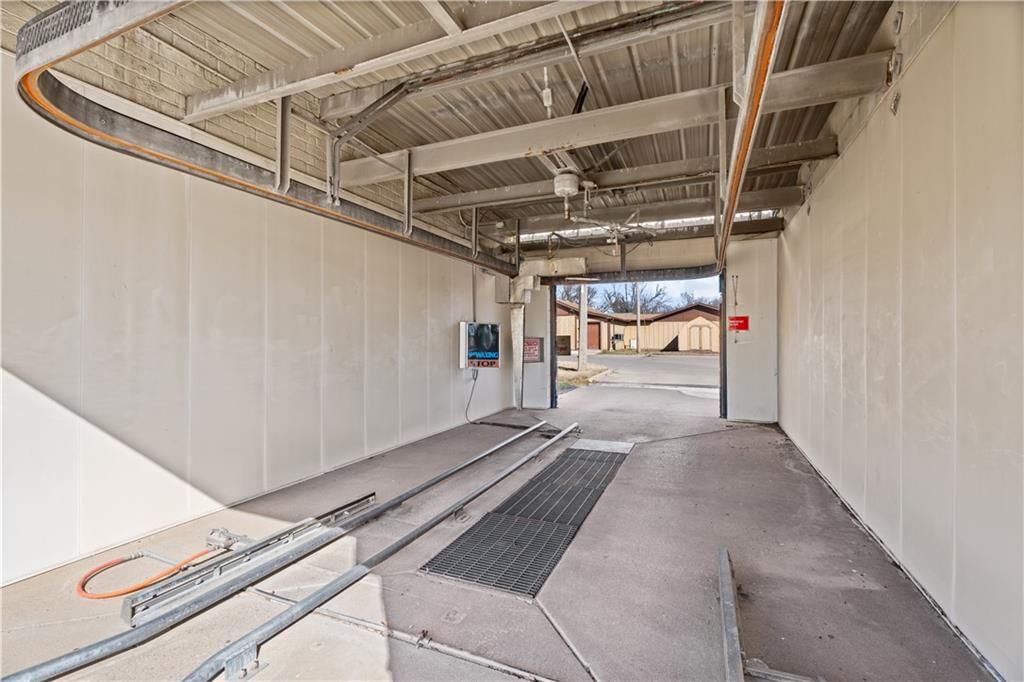 1720 W Main Street — photo 8