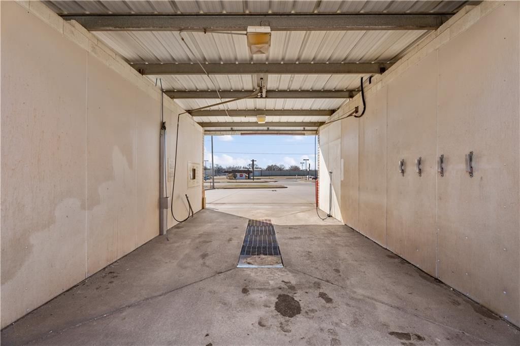 1720 W Main Street — photo 10