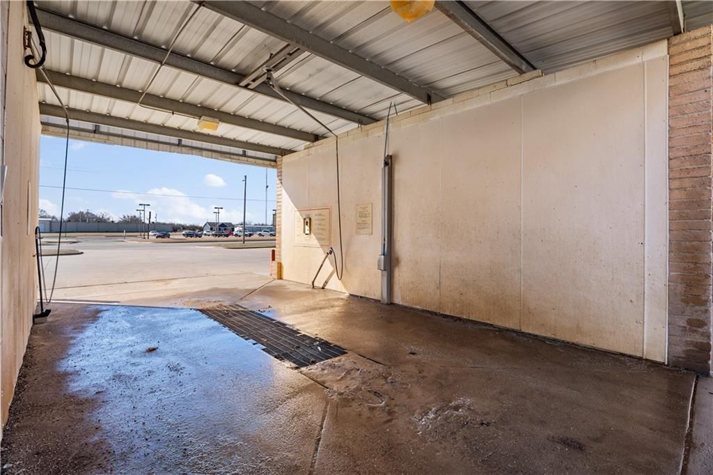 1720 W Main Street — photo 12