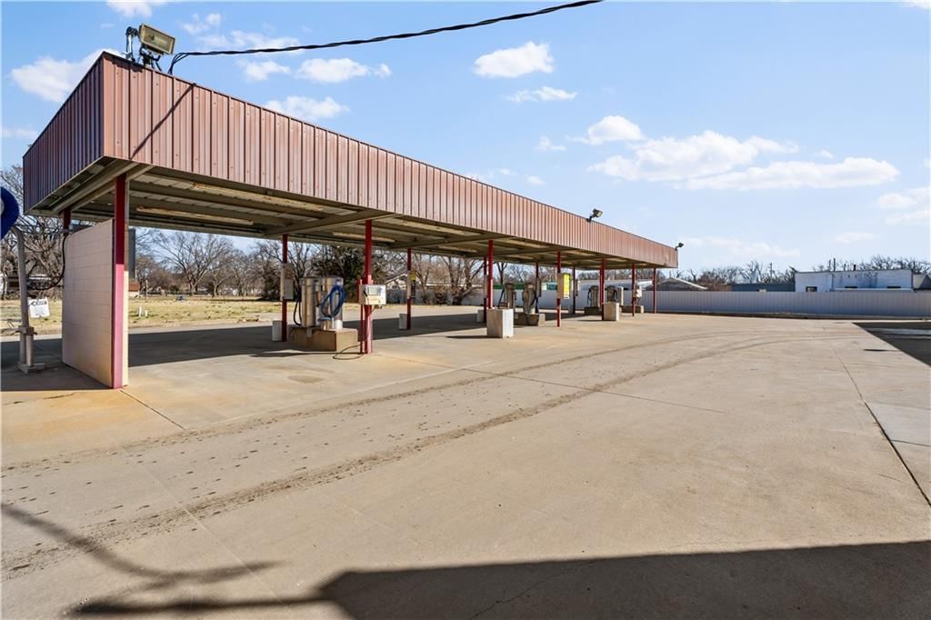 1720 W Main Street — photo 14