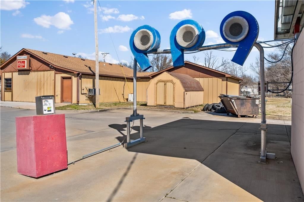 1720 W Main Street — photo 15
