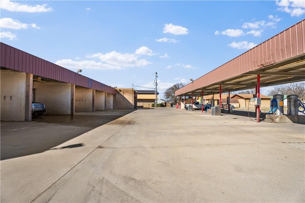 1720 W Main Street — photo 19