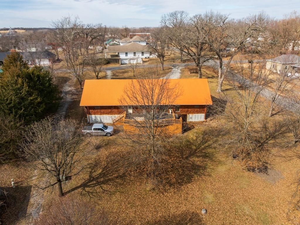 220 N Elm Street — photo 10