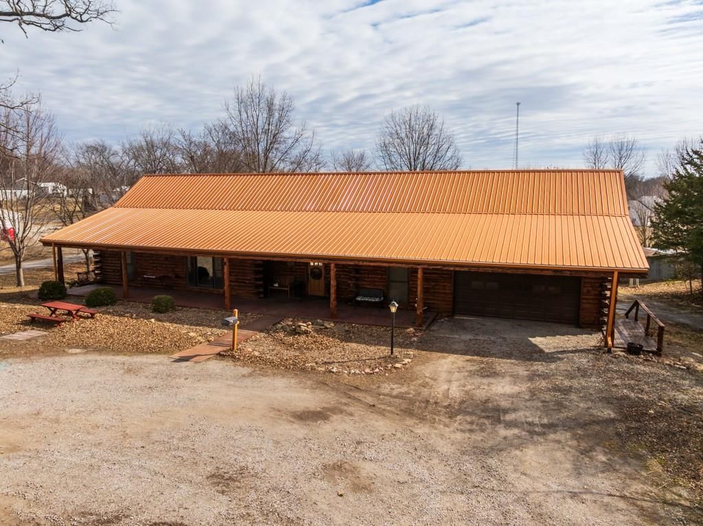 220 N Elm Street — photo 11