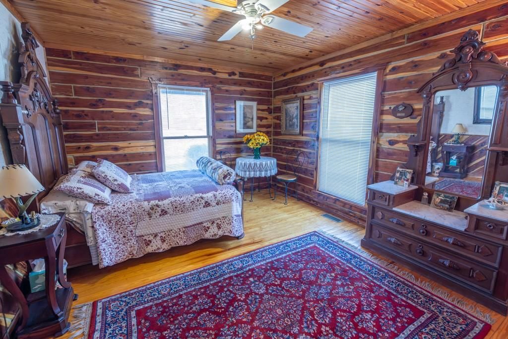220 N Elm Street — photo 24